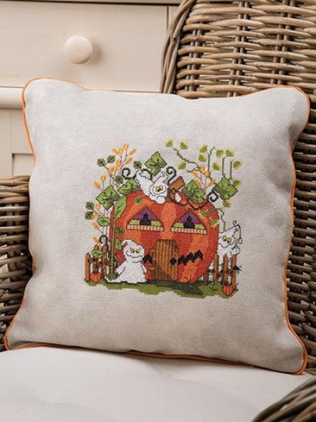 Just Cross Stitch Halloween Collector`s Issue 2017